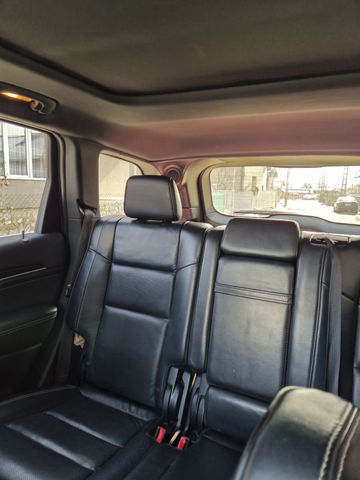 Vând Jeep Grand Cherokee  Overland