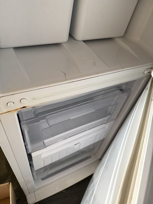 Продам холодильник б/у в рабочем состоянии