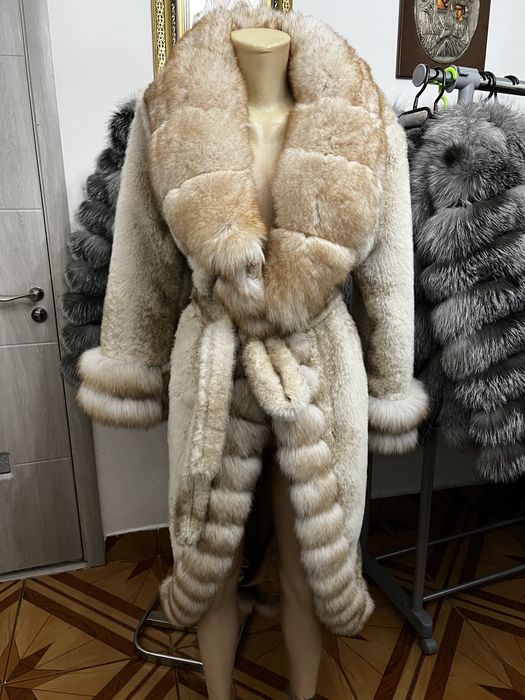 Palton alcantara lung accesorizat cu blană naturală din vulpe