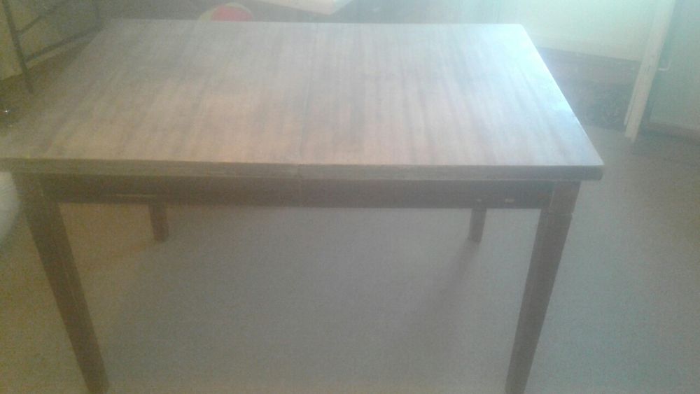 Продам стол раздвижной