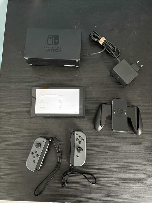 таблет Nintendo Switch и и кутия за телевизор