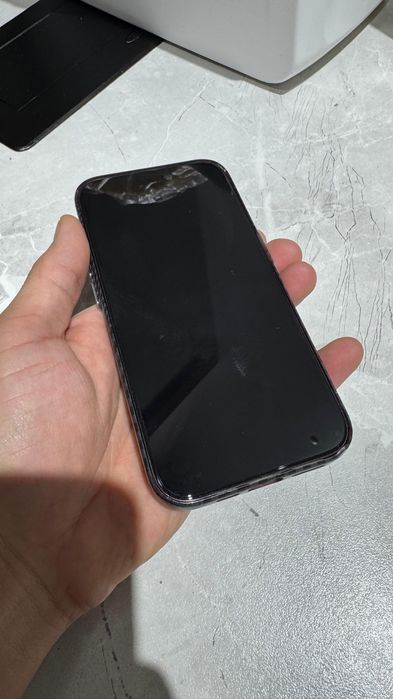 Iphone 15 pro с гаранти