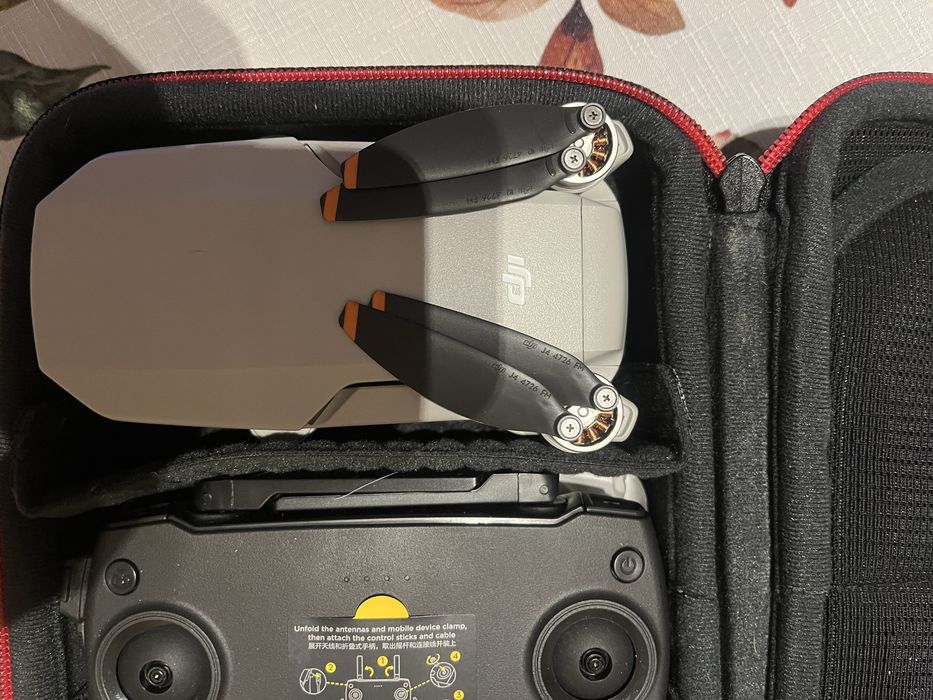Дрон DJI mini SE