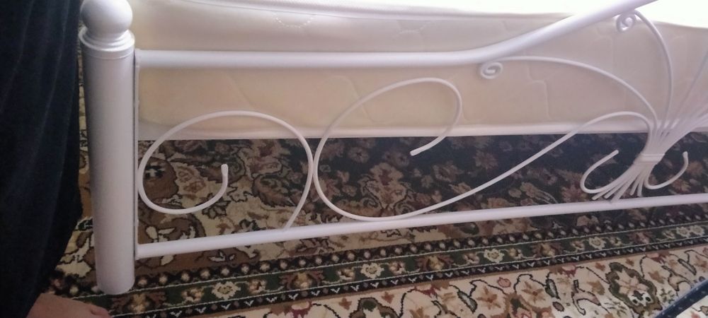 Продам кровать металлическая