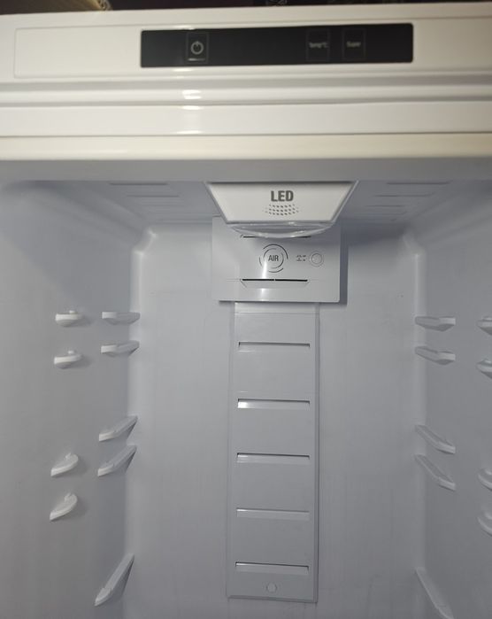 Хладилник Hotpoint Arison