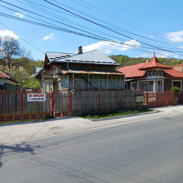 Casă de vânzare cu teren generos – Miculești, Pucioasa