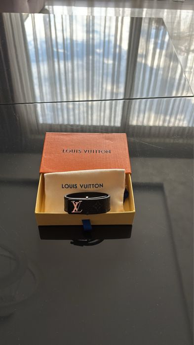 орг гривна с документ на lv