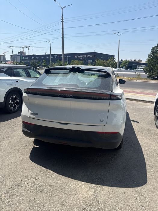 Dongfeng aelus l7 Ev 518 km