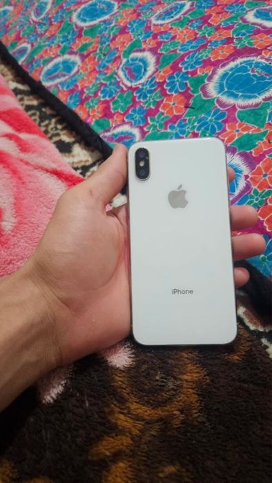 Iphone x hech qayeri almashmagan