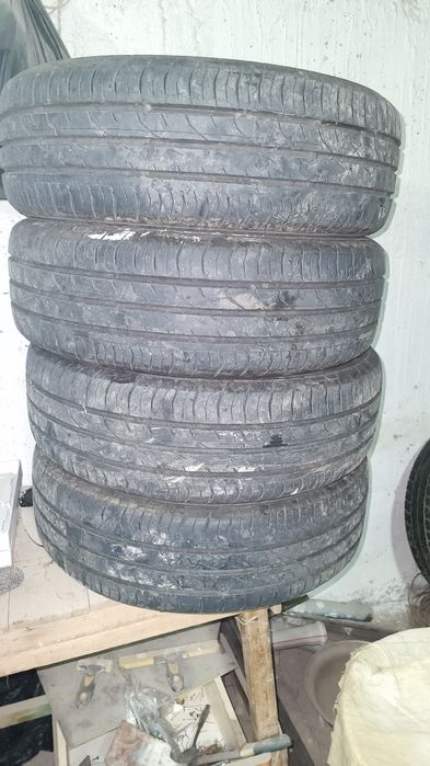 Авто шина  б/у состаяний хорошо рабочая