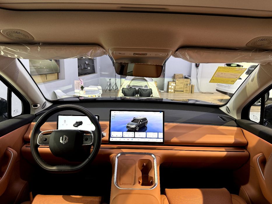 Leapmotor C16 restyling nalichi bor