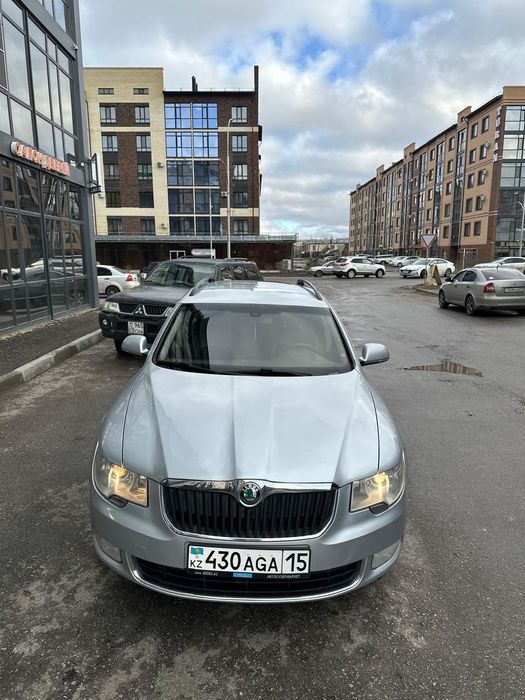 Продам автомобиль Шкода Суперб В6 Универсал