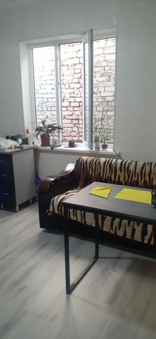 Продажа 2х комнатного    дома  риентир Азербайджанский центр