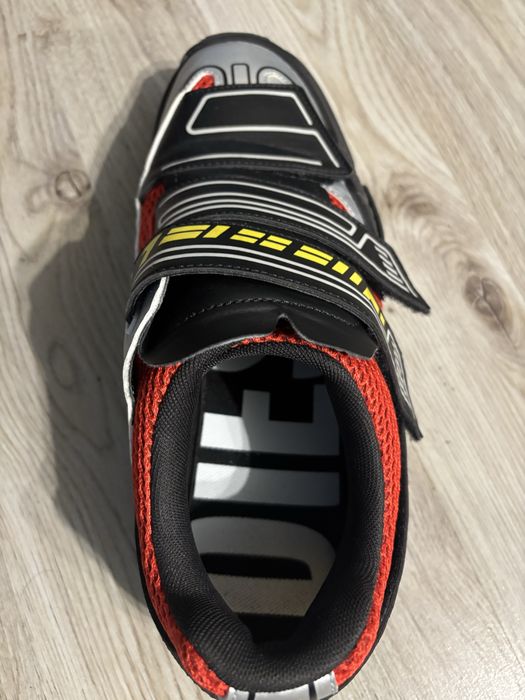 Спортни обувки DIESEL S Pendhio LC