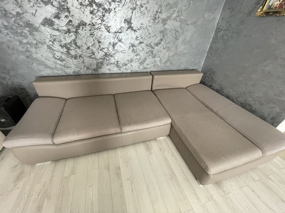 Curatare tapiterie auto & canapele la domiciliu’