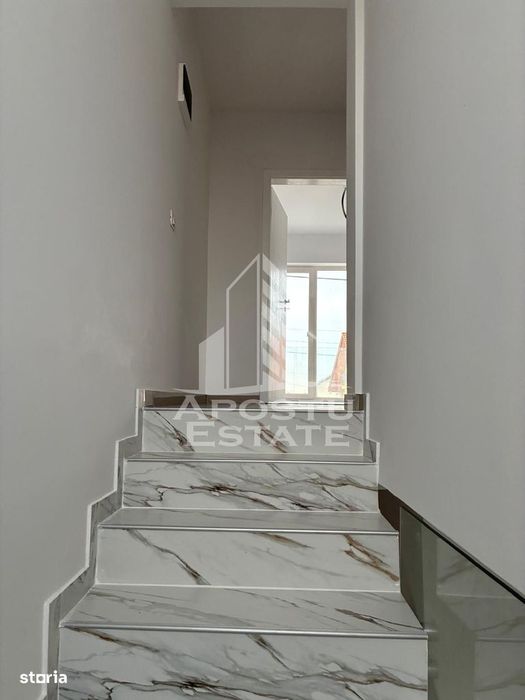 Duplex complet decomandat, cu 4 camere si 2 bai, langa Bucovat