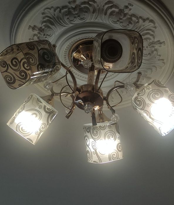 Люстра продам в отличном состоянии