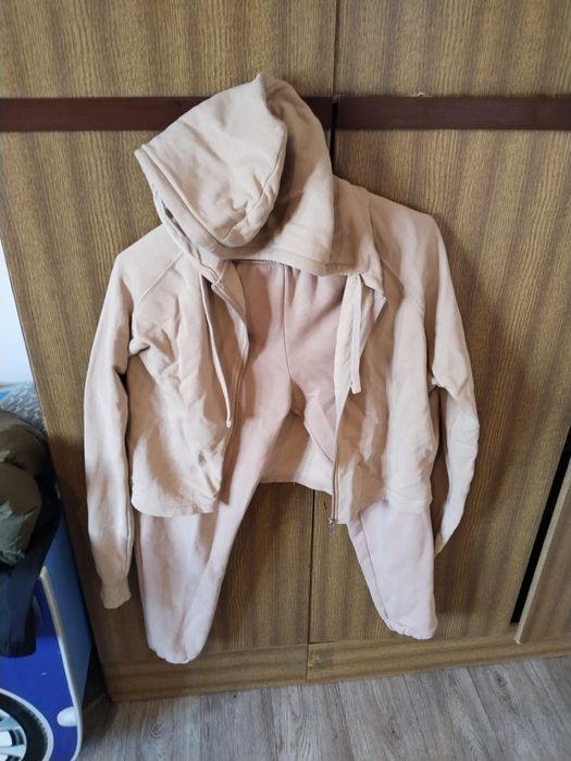 Продам женские вещи