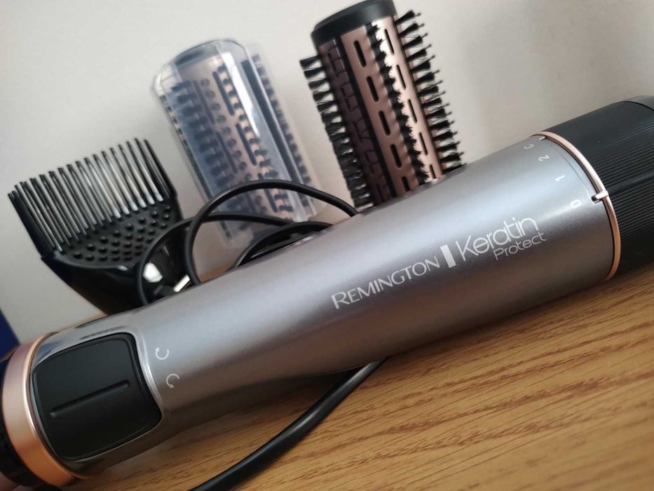 НОВА четка за сушене и стилизиране Remington AS8810 Keratin Protect