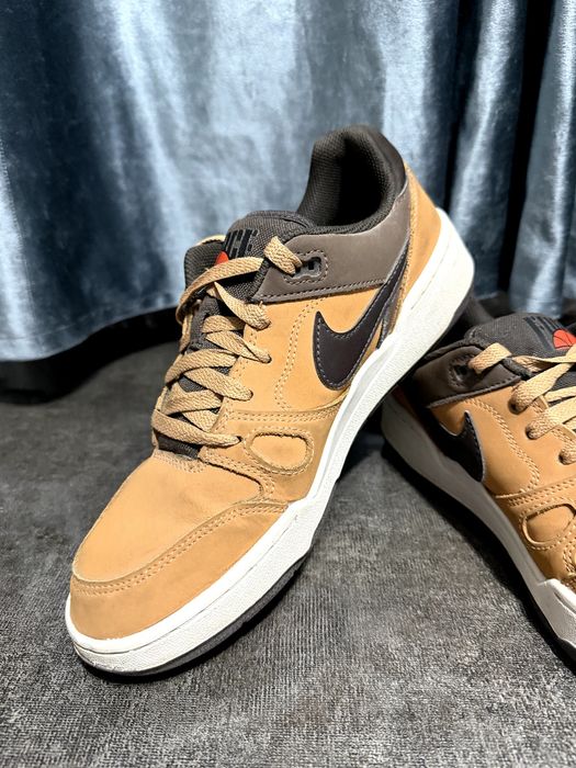 Оригинальные кроссовки Nike