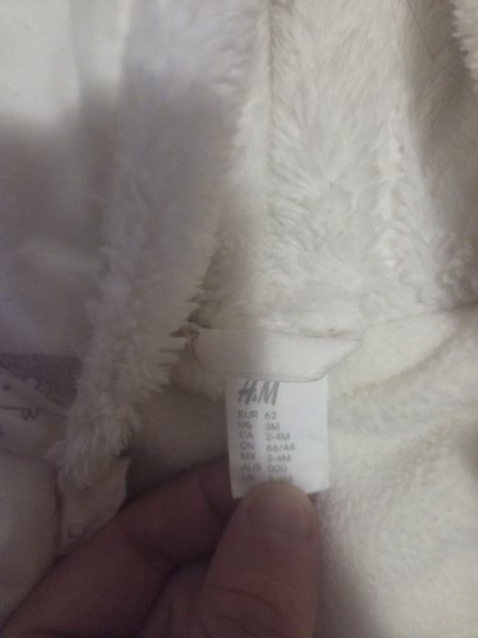Combinezon bebeluși h&m nr. 62(2-4 luni)