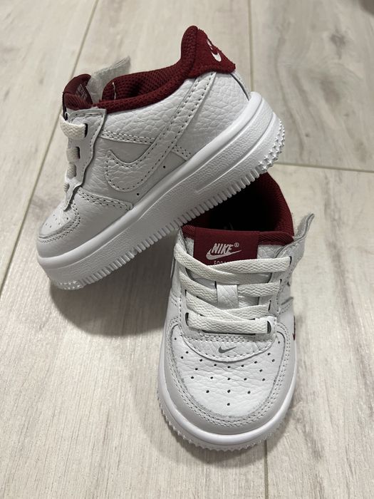 Adidasi Nike copii