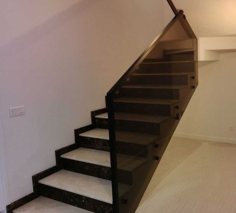 Balustrade interioare si exterioare
