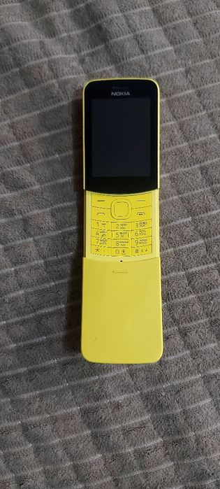 Nokia 8110i банан