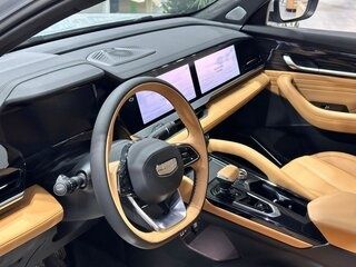 Geely Monjaro последовательный гибрид