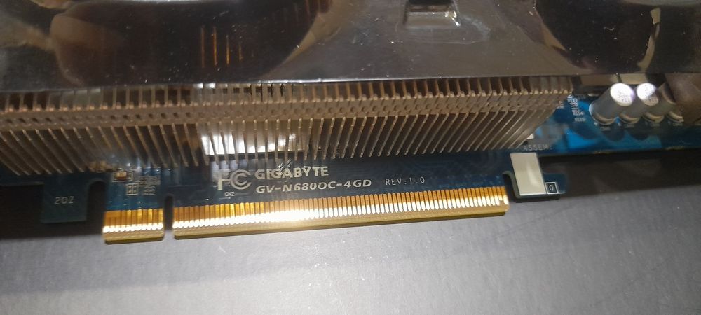Видеркарта Geforce GTX680 4GB
