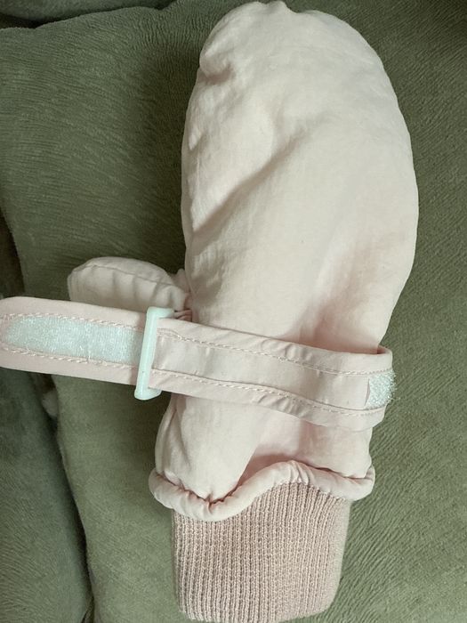 Продам варежки детские непромокаемые