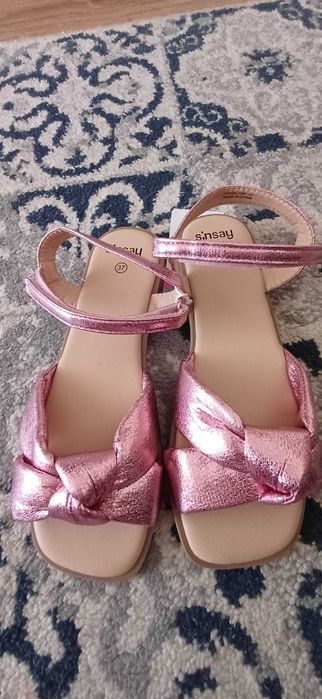 Детски розови сандали sinsay