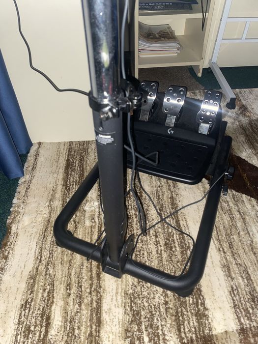 Volan Logitech G923 + stand de volan Huzaro Speed 2.0