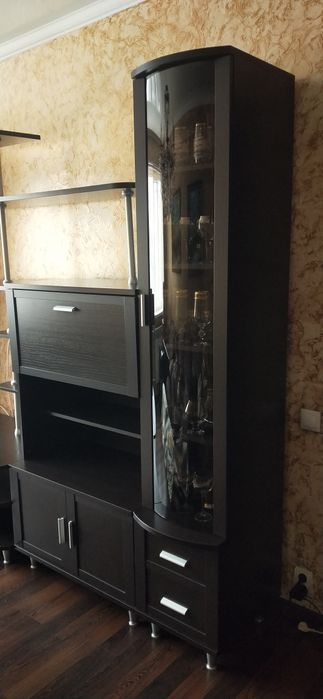 Стенка в гостиную. Горка. Шкаф.