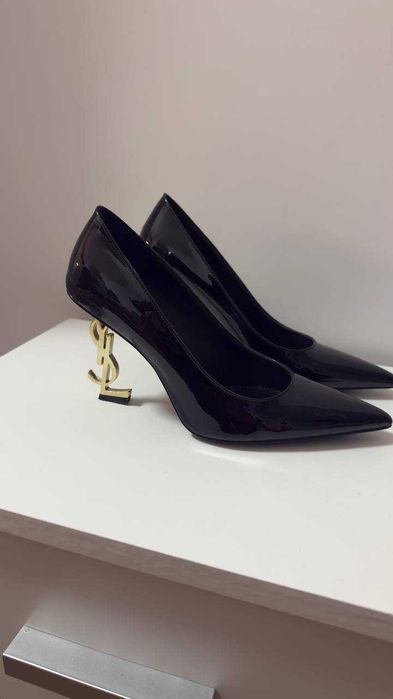 Дамски лодочки Saint Laurent от естествена кожа, размер 39