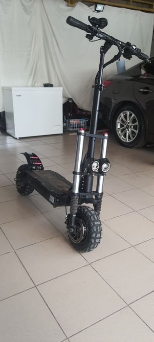 Trotineta electrică 5600w dual motor