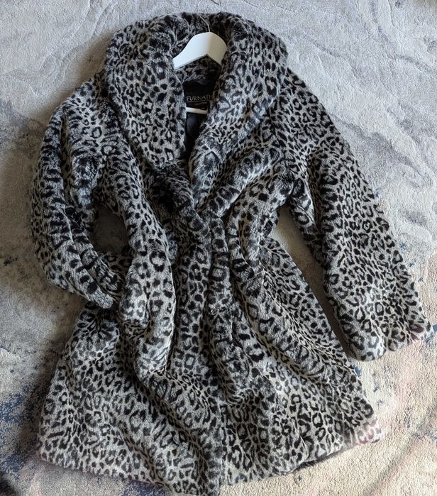 Дамско палто,ррМ Furnatic collection