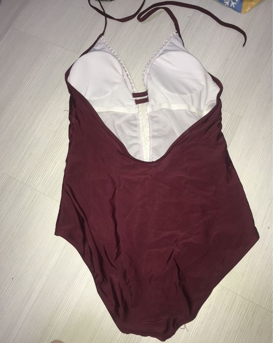 Costum de baie intreg nou