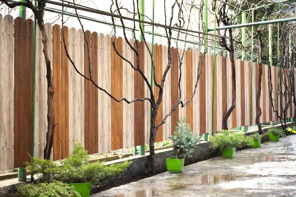 Garduri și porți stil jaluzea șipcă metalică tabla cutata