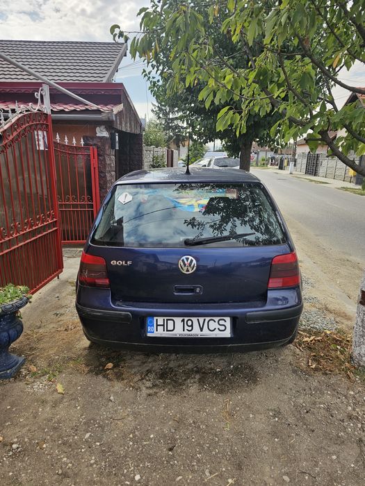 Vând golf 4 1.4 benzina an 2001
