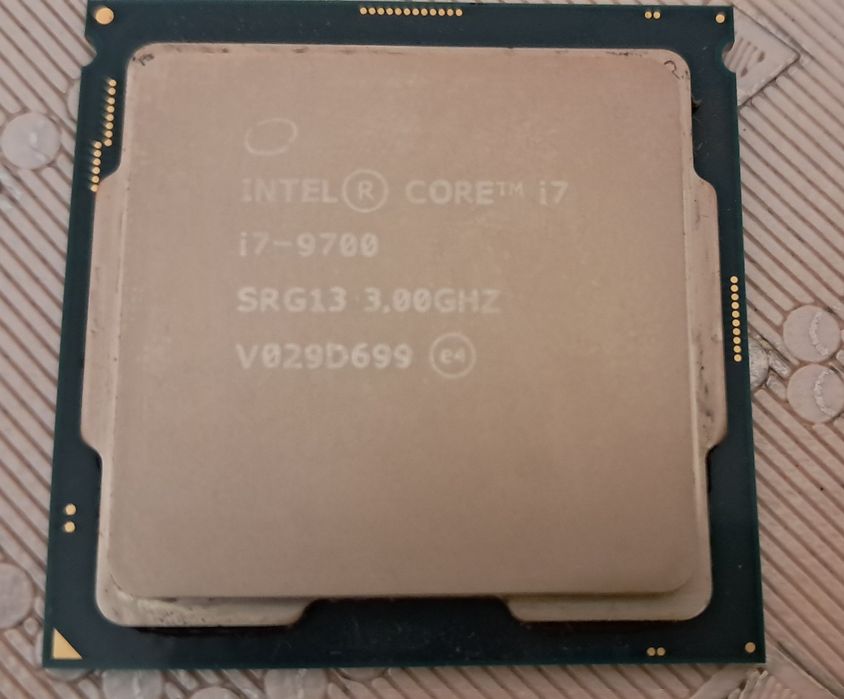 Срочно! Intel Core i7-9700 (8 ядер)
