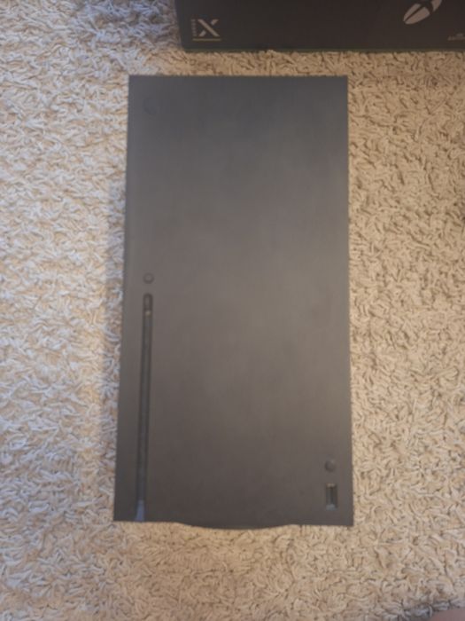 Xbox Series X 1TB Aproape Nou + 2 Controllere + Dock Venom + Cutie
