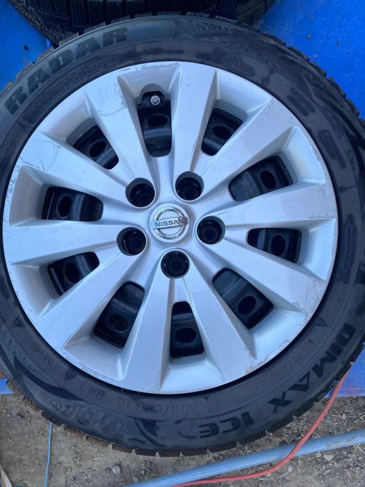 Roti de iarna Nissan 205/55/16 senzori presiune inclusi