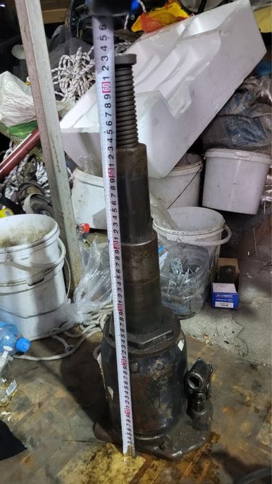 Продам домкрат для грузовых