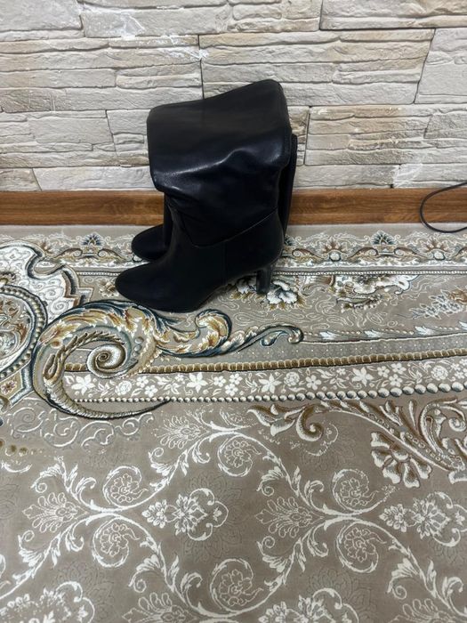 Продам кожаные сапоги осень