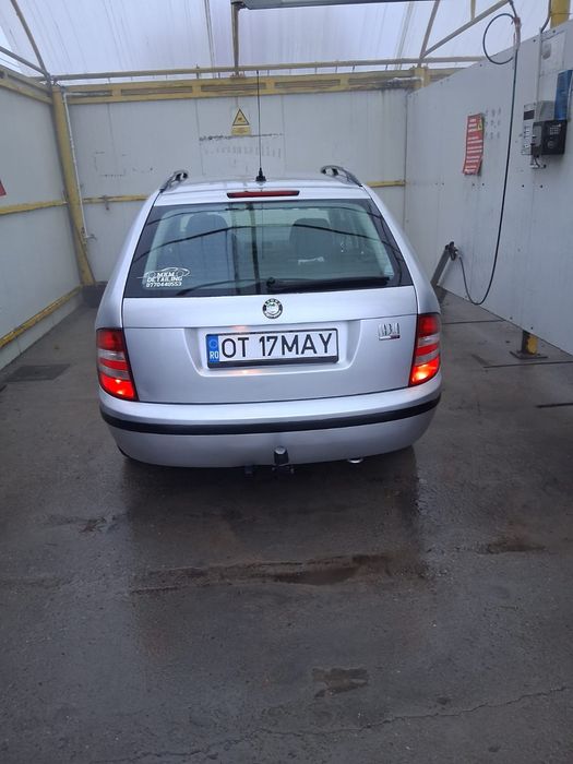 Vând Skoda fabia