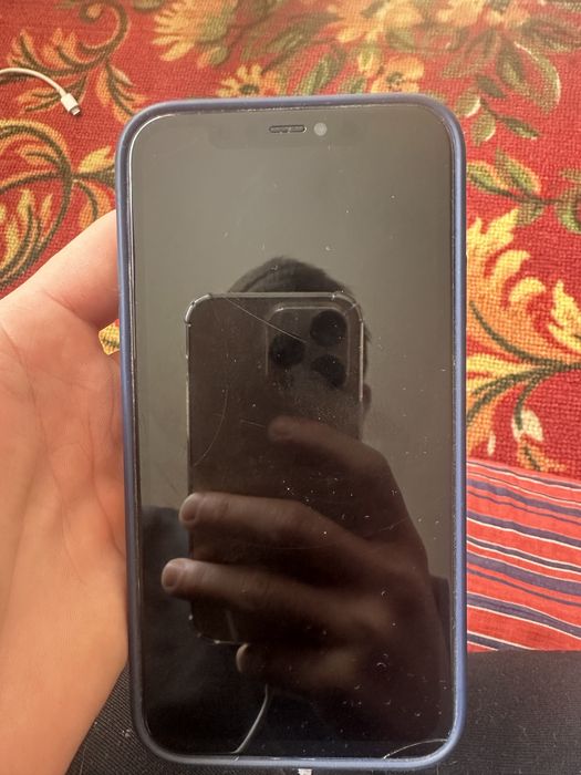 Продаю айфон 11 на 128гб акб 84%