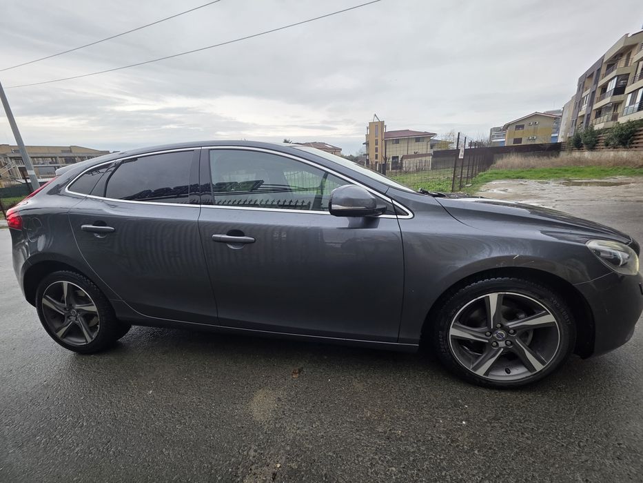 Volvo V40 (2013) • 1.6 D2 • 115 CP • Consum foarte redus • Navigație,