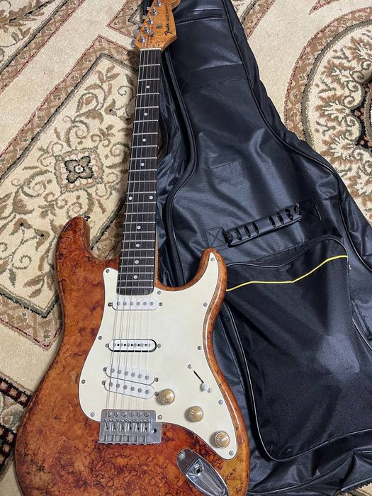 Ashtone electric gitara