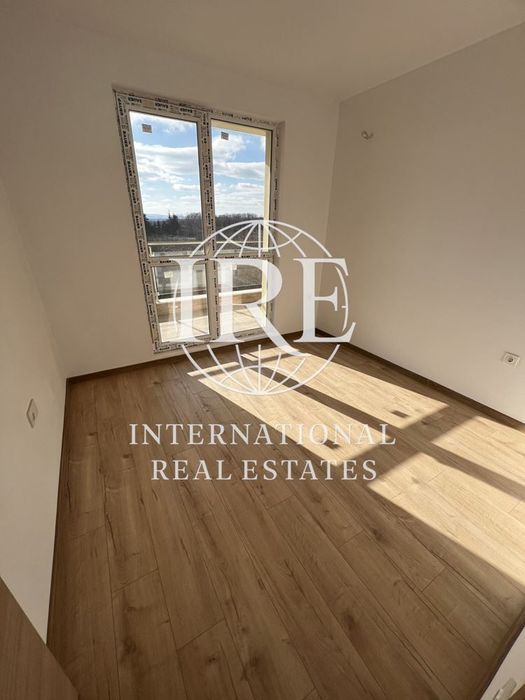 Продава се Двустаен апартамент в Варна, Младост 1 - 55 кв.м за 1206 €/кв.м - Снимка #4
